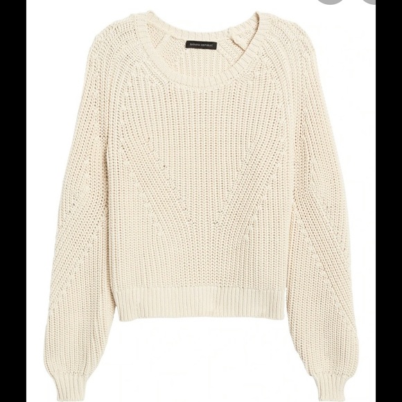 Banana Republic Sweaters - Scoop Neck Sweater Cream - Size Large